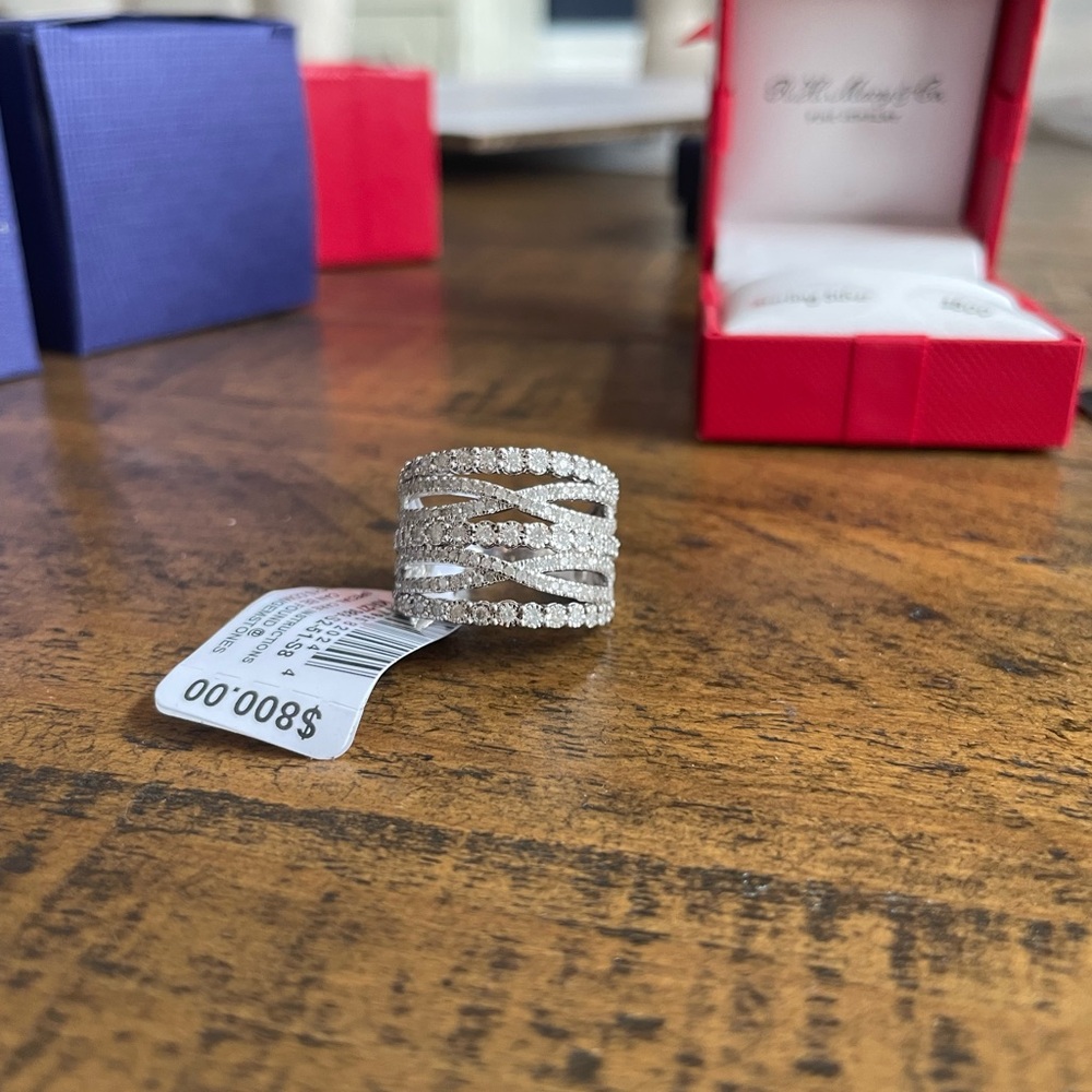 R. H. Macy and Co Sterling Silver and Diamond 1 ct weight cocktail ring Sz 8